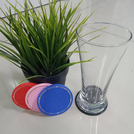 🔥พร้อมส่ง🔥แผ่นรองแก้วซิลิโคน กันลื่น กันน้ําร้อนลวก ประดับพลอยเทียม ขนาดเล็ก แบบพกพา อุปกรณ์เสริม สําหรับตกแต่งภายในรถยน