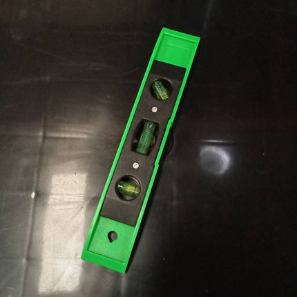 🔥พร้อมส่ง🔥ระดับน้ำ ตอร์ปิโด ที่วัดระดับน้ำ ฉากวัดระดับน้ำ ฐานแม่เหล็ก พลาสติก ขนาด 9"  สินค้าในไทย