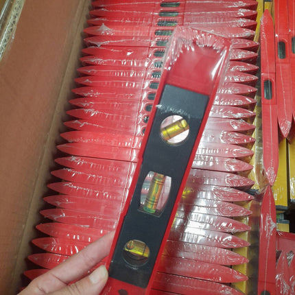 🔥พร้อมส่ง🔥ระดับน้ำ ตอร์ปิโด ที่วัดระดับน้ำ ฉากวัดระดับน้ำ ฐานแม่เหล็ก พลาสติก ขนาด 9"  สินค้าในไทย