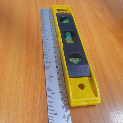 🔥พร้อมส่ง🔥ระดับน้ำ ตอร์ปิโด ที่วัดระดับน้ำ ฉากวัดระดับน้ำ ฐานแม่เหล็ก พลาสติก ขนาด 9"  สินค้าในไทย