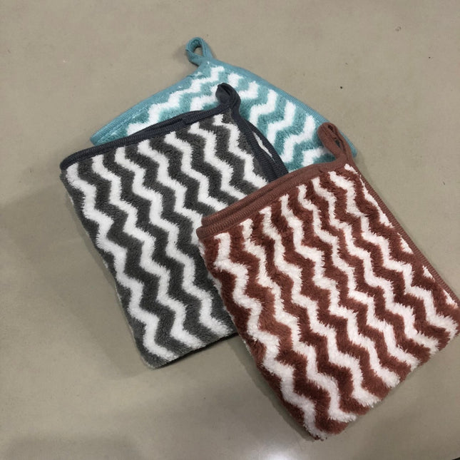 🔥พร้อมส่ง🔥ผ้าเช็ดหน้า ผ้าเช็ดมือ ขนาด 30x30 cm,35x75 cm. ผ้าเช็ดตัวขนเป็ด ลายซิกแซก ผ้าขนหนู ผ้านุ่ม { 300 G. } สินค้าใน