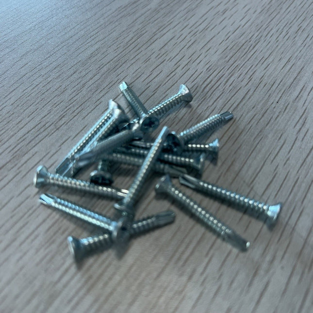 สกรูเกลียวปล่อยสกรู สแตนเลส ตะปู ตะปูตอก Flat Head Self Drilling Screw 1กล่อง500G มีประมาณ 200-300 ชิ้น พร้อมส่งในไทย