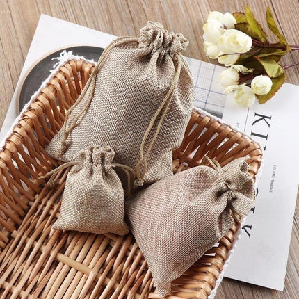 🔥พร้อมส่ง🔥ถุงผ้ากระสอบ ถุงหูรูด สีน้ำตาลอ่อน ถุงใส่งของชำร่วยราคาถูก ผ้าดิบ ถุงของขวัญ เครื่องประดับ บรรจุภัณฑ์