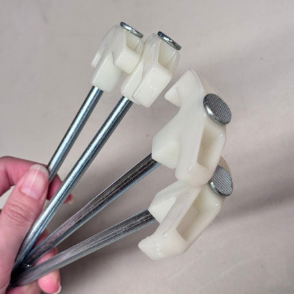 [พร้อมส่ง] ตะขอ สหมอบก กางเต้นท์ สมอบกเหล็ก หมุดยึดเต็นท์ที่จับสะท้อนแสง tent pegs ขนาด 20-25cm อุปกรกรณ์ตั้งเต็นท์