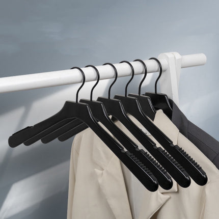 ไม้แขวนเสื้อผ้า พลาสติก มีแถบกันลื่น แขวนสูท 45 cm.