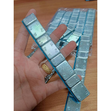 💥พร้อมส่ง💥 ตะกั่วแป๊ะ ถ่วงล้อเปลือกสีฟ้า กาวสีดำ คุณภาพดี เหนียวแน่น ขนาด5กรัม10กรัม พร้อมส่งในไทย